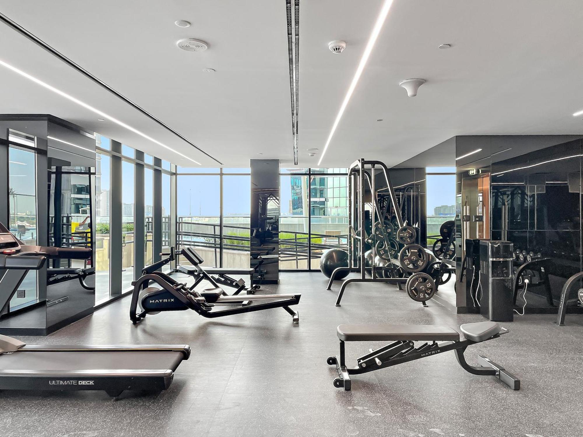 Luxury 2br In Business Bay With Balcony & Canal View *