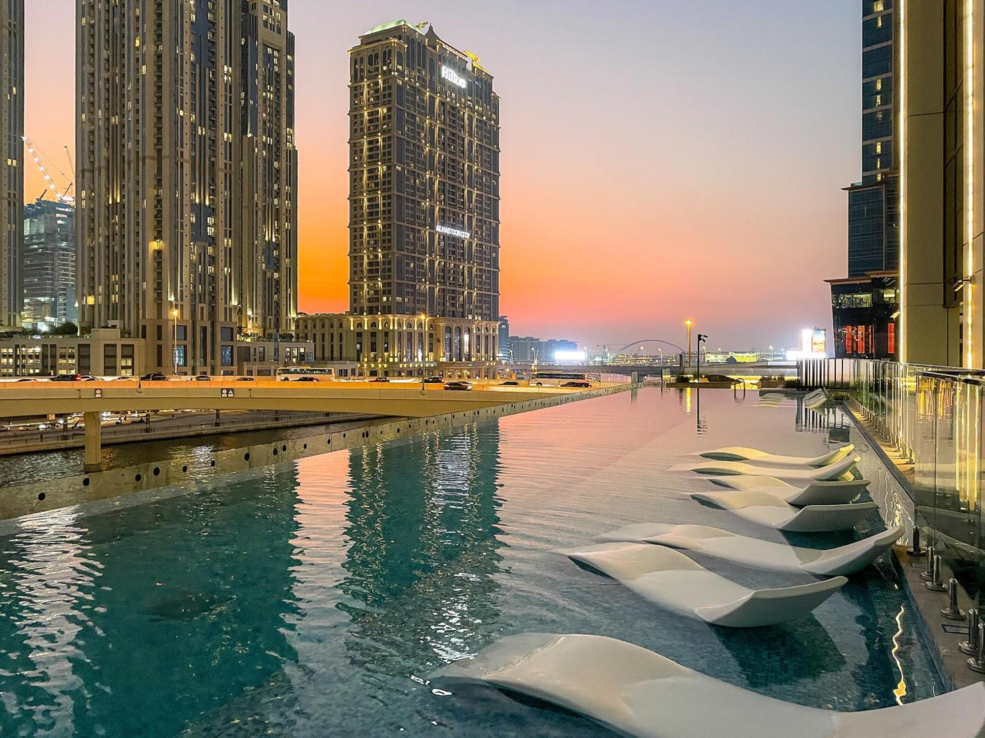 Appartamento Luxury 2br In Business Bay With Balcony & Canal View Dubai